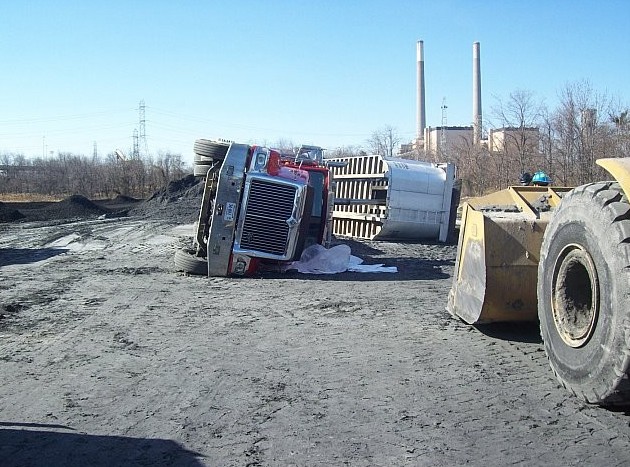 02.18.08 - Overturned dump truck at BGE